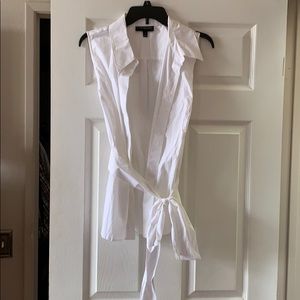 Sleeveless button up/tie top